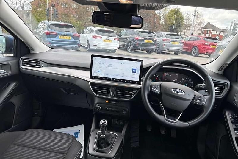 Used Ford Focus Titanium 123 HP (90 kW) 2023 Blue Estate