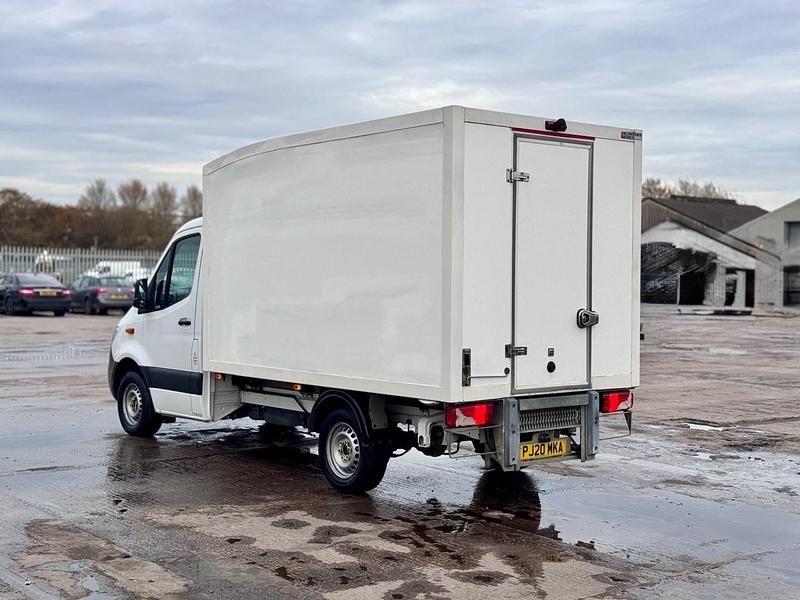 Używany Mercedes Sprinter 141 KM (103 kW) 2020 Biały Van
