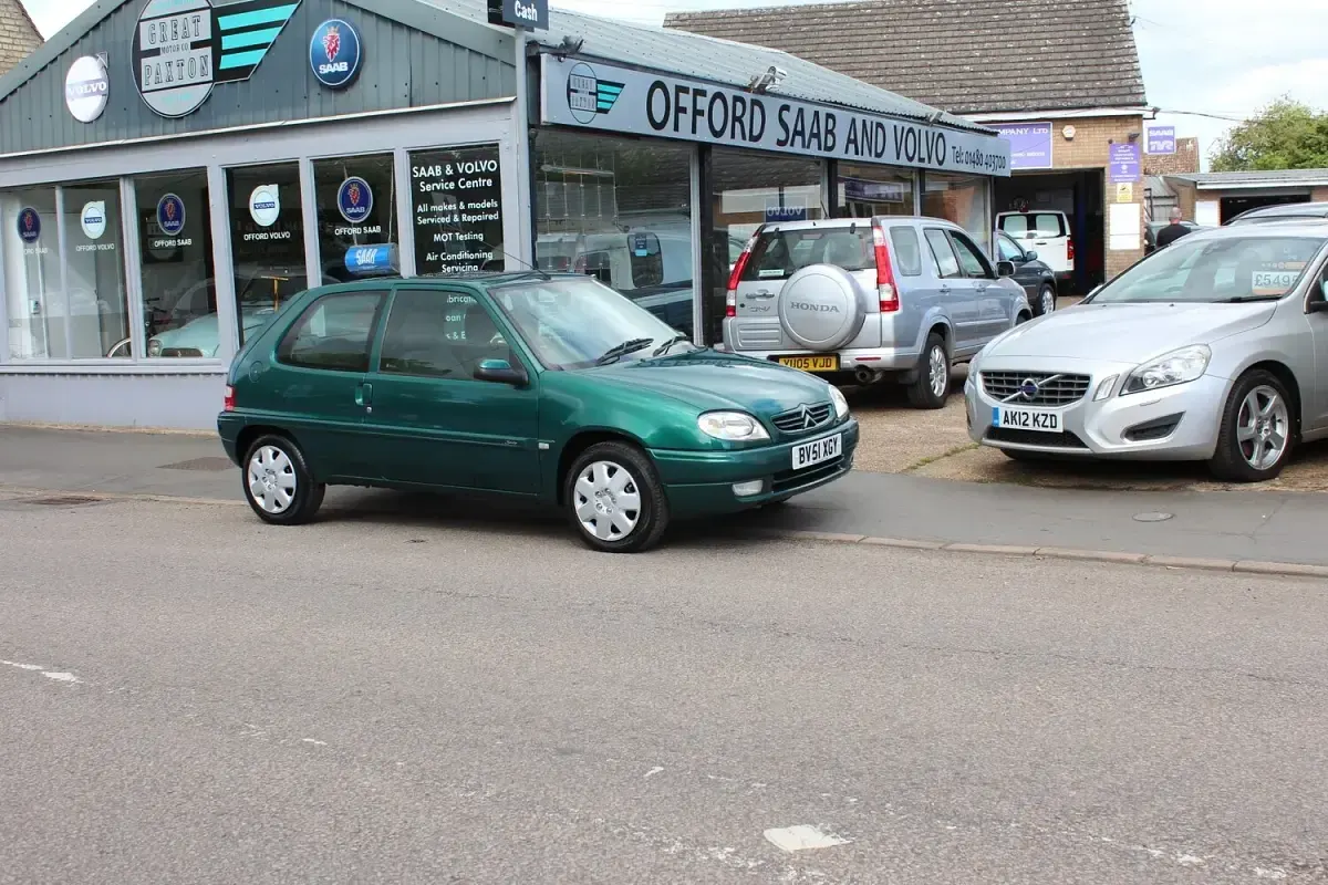 Used Citroën Saxo 60 HP (44 kW) 2001 Green Hatchback