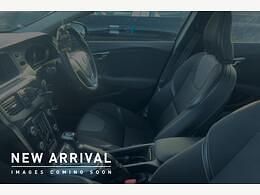 Used Volvo V40 Momentum 122 HP (89 kW) 2018 Blue Estate