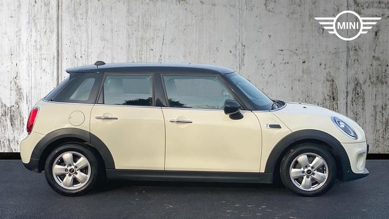 Used Mini Cooper Classic 2019 White Hatchback