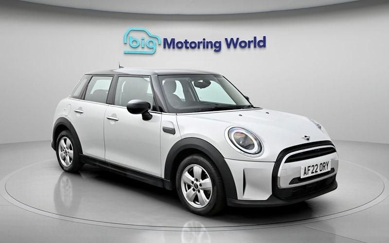 Used Mini Cooper Classic 136 HP (100 kW) 2022 Silver Hatchback