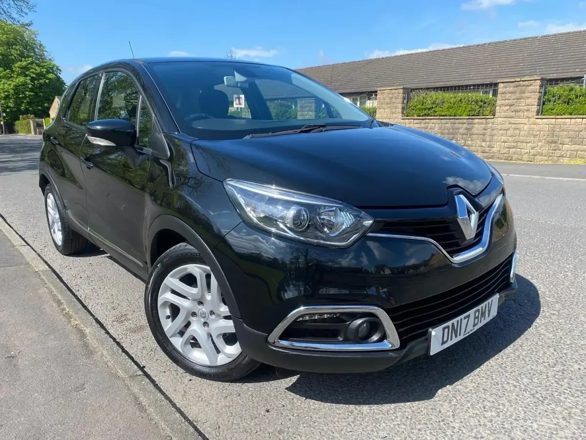 Używany Renault Captur Dynamique 90 KM (66 kW) 2017 Czarny SUV