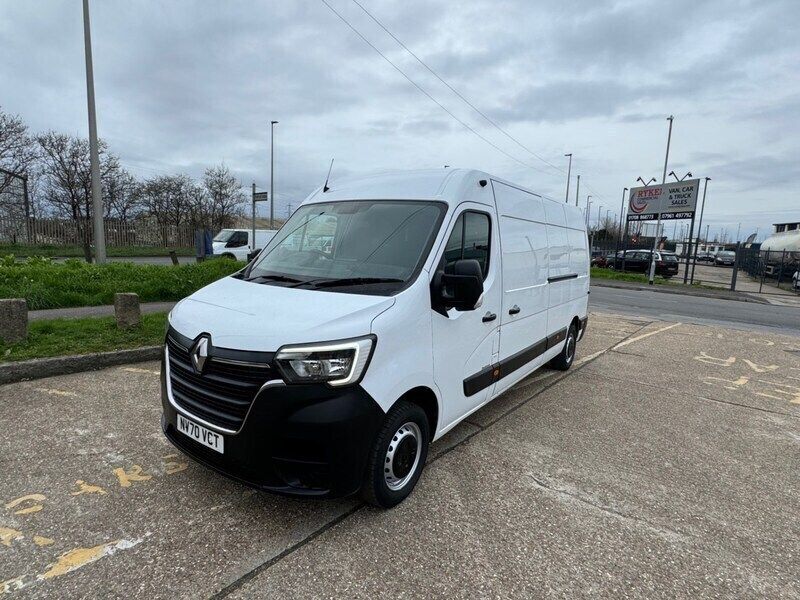 White Used 2021 Renault Master Business Van | £10,995 (Fair price) - Image 1/4