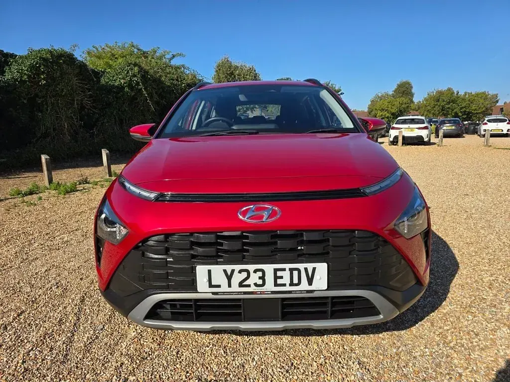 Used Hyundai Bayon SE 100 HP (73 kW) 2023 Red SUV