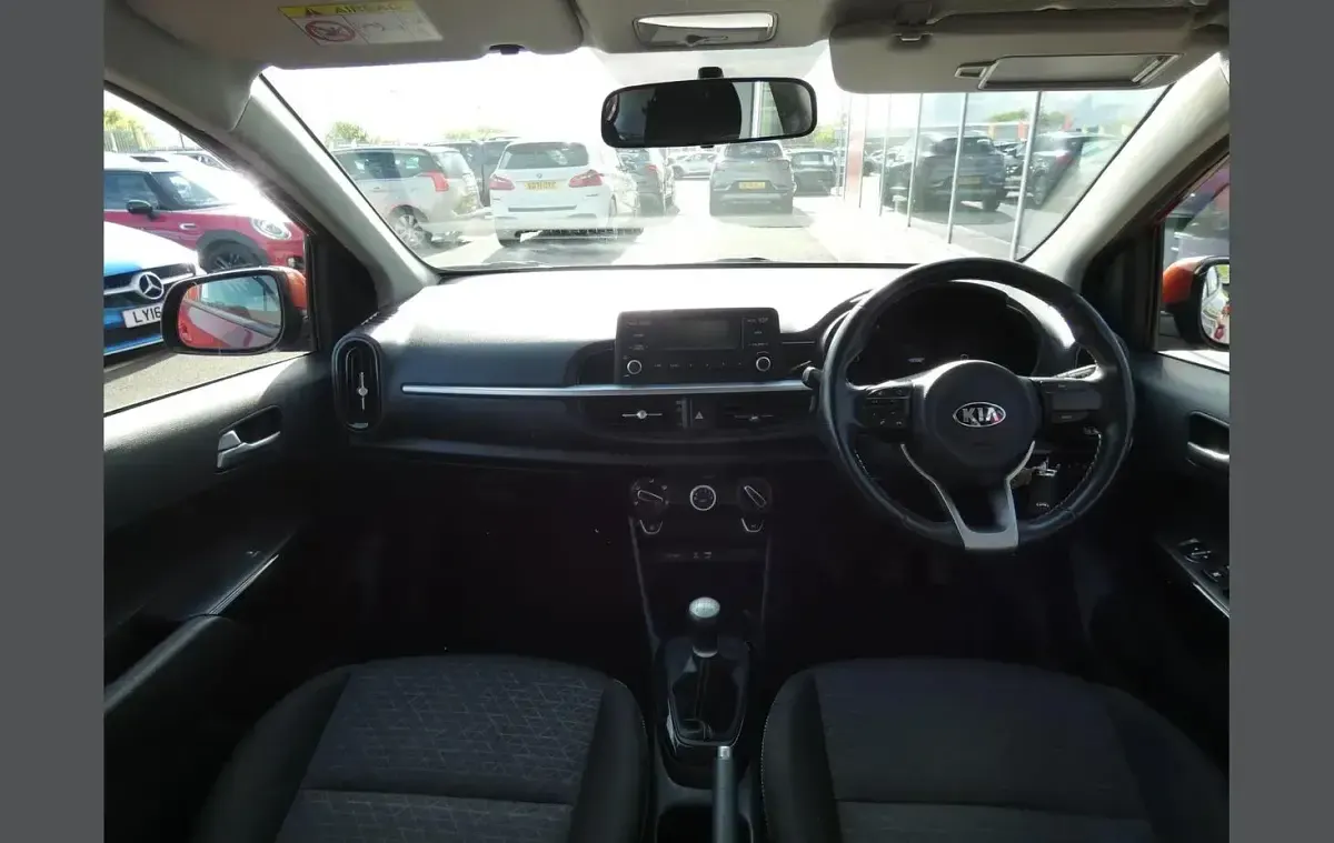 Second-hand Kia Picanto 83 CP (61 kW) 2018 Portocaliu Hatchback