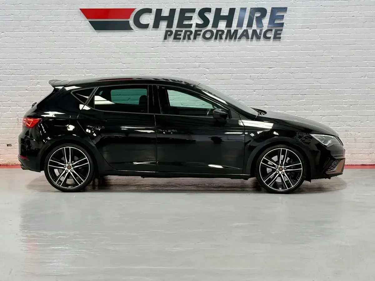 Used Seat Leon Cupra 290 350 HP (257 kW) 2019 Black Hatchback
