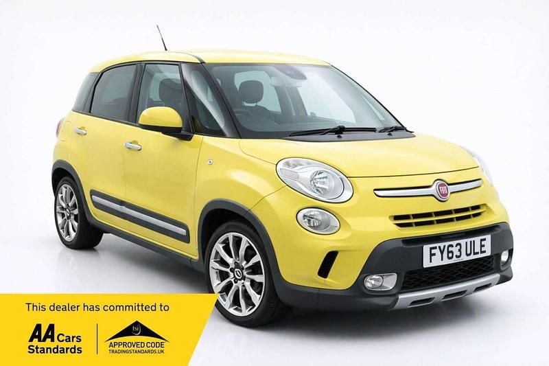 Used Fiat 500L Trekking 85 HP (62 kW) 2014 Yellow MPV