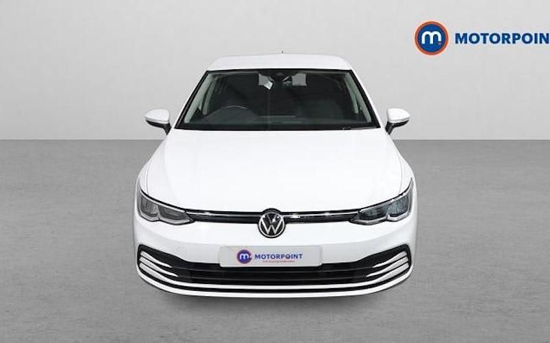 Second-hand VW Golf VIII Life 110 CP (80 kW) 2024 Hatchback