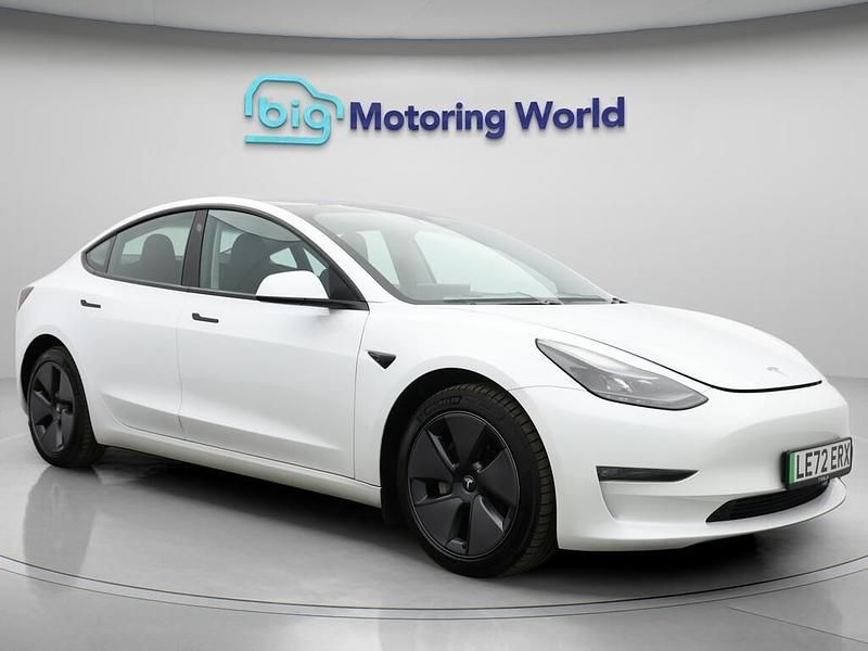 White Used 2022 Tesla Model 3 Long Range AWD Sedan | £16,100 (Fair price) - Image 1/4