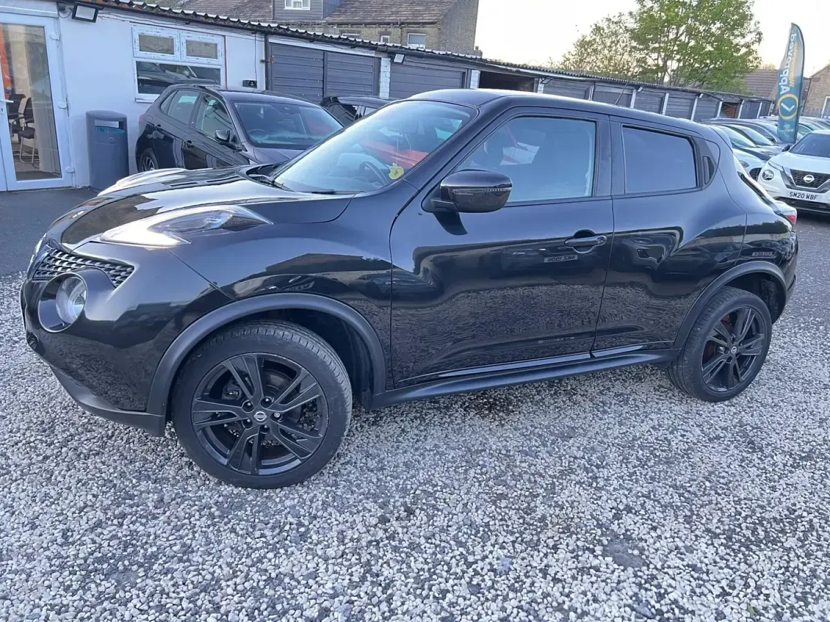 Begagnad Nissan Juke 2018 Svart SUV
