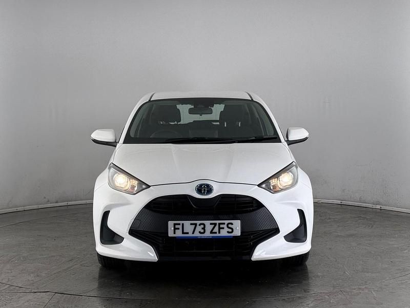 Used Toyota Yaris Hybrid 2023 White Hatchback