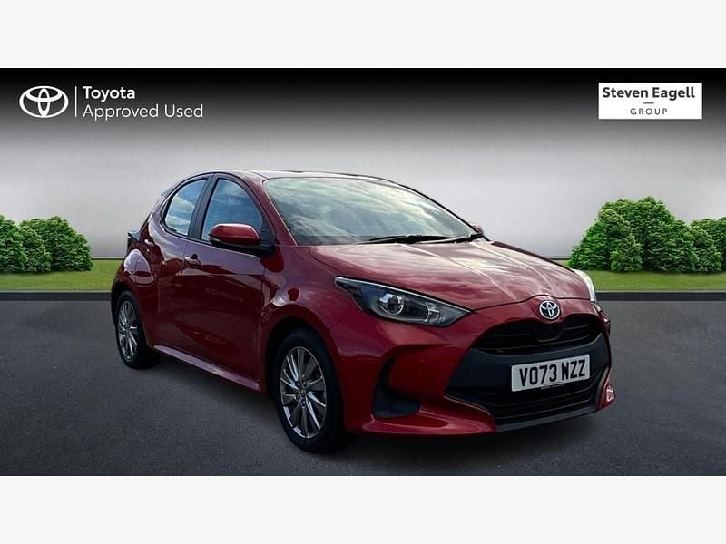 Used Toyota Yaris Hybrid 2023 Red Hatchback