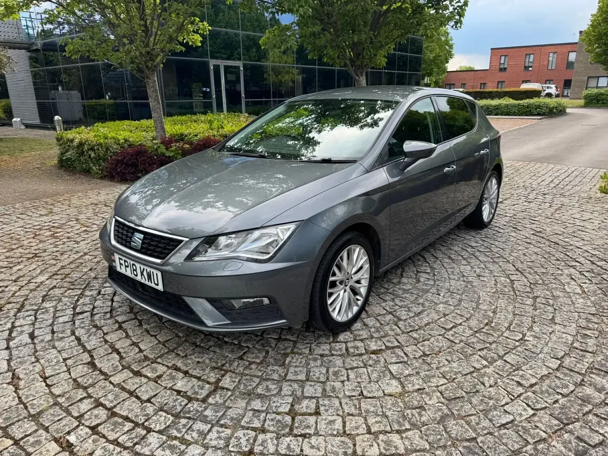 Used Seat Leon SE Dynamic 110 HP (80 kW) 2018 Grey Hatchback