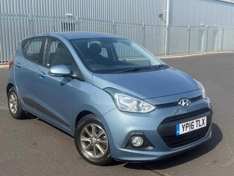 Morning glory blue Used 2016 Hyundai i10 Premium Hatchback | £7,490 (Good price) - Image 1/4