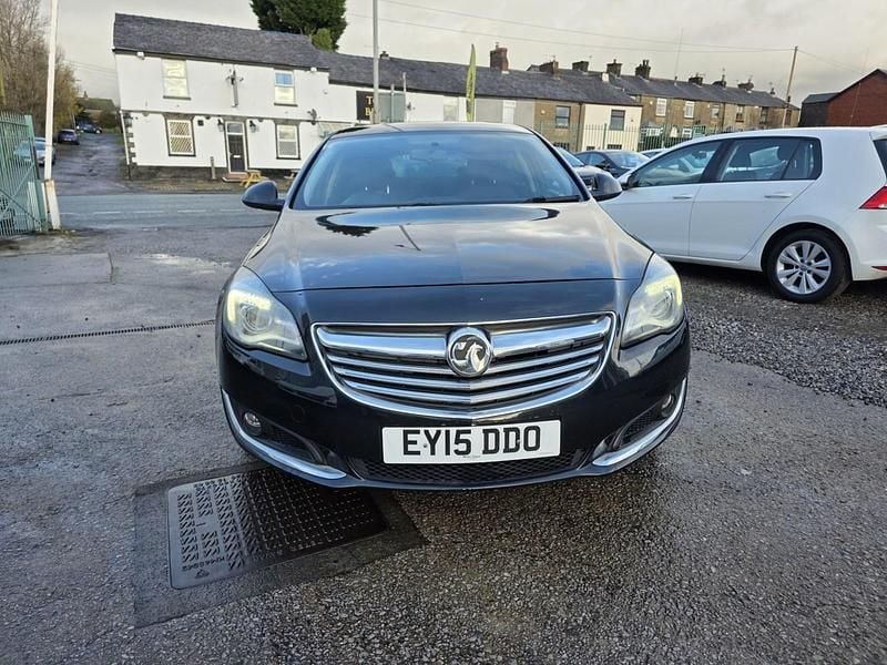 Black Used 2015 Vauxhall Insignia SRi Hatchback | £5,290 (Fair price) - Image 1/4