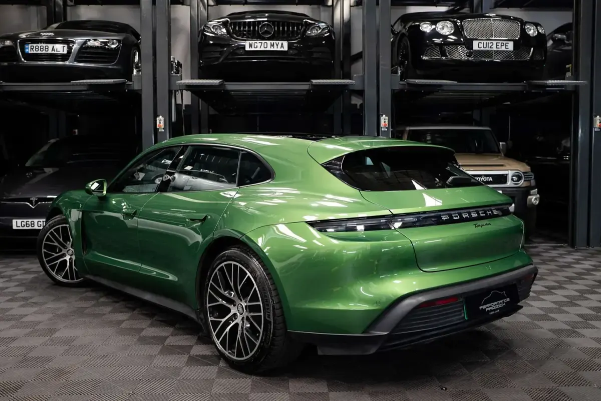 Used Porsche Taycan Sport Turismo 300 kW (408 HP) 2022 Green Estate