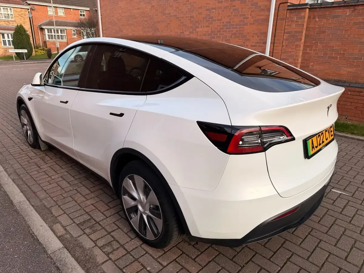 Used Tesla Model Y Long Range AWD 378 kW (514 HP) 2022 White SUV