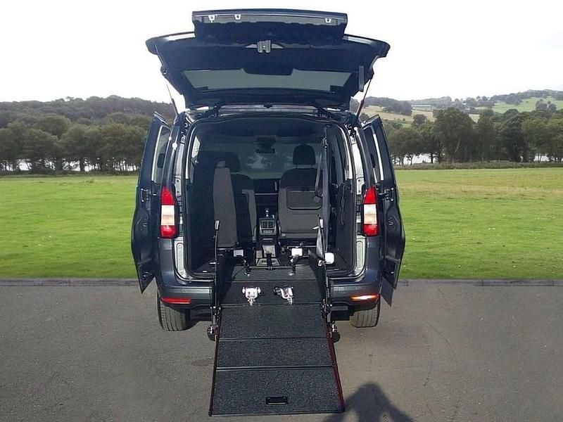 Used Ford Tourneo Connect Titanium 2024 Grey MPV