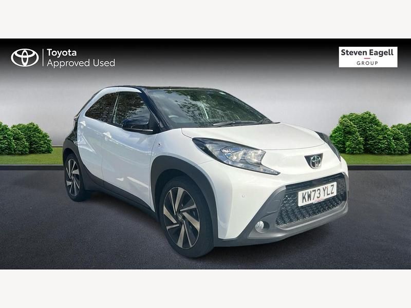 White Used 2023 Toyota Aygo X SUV | £13,860 - Image 1/3