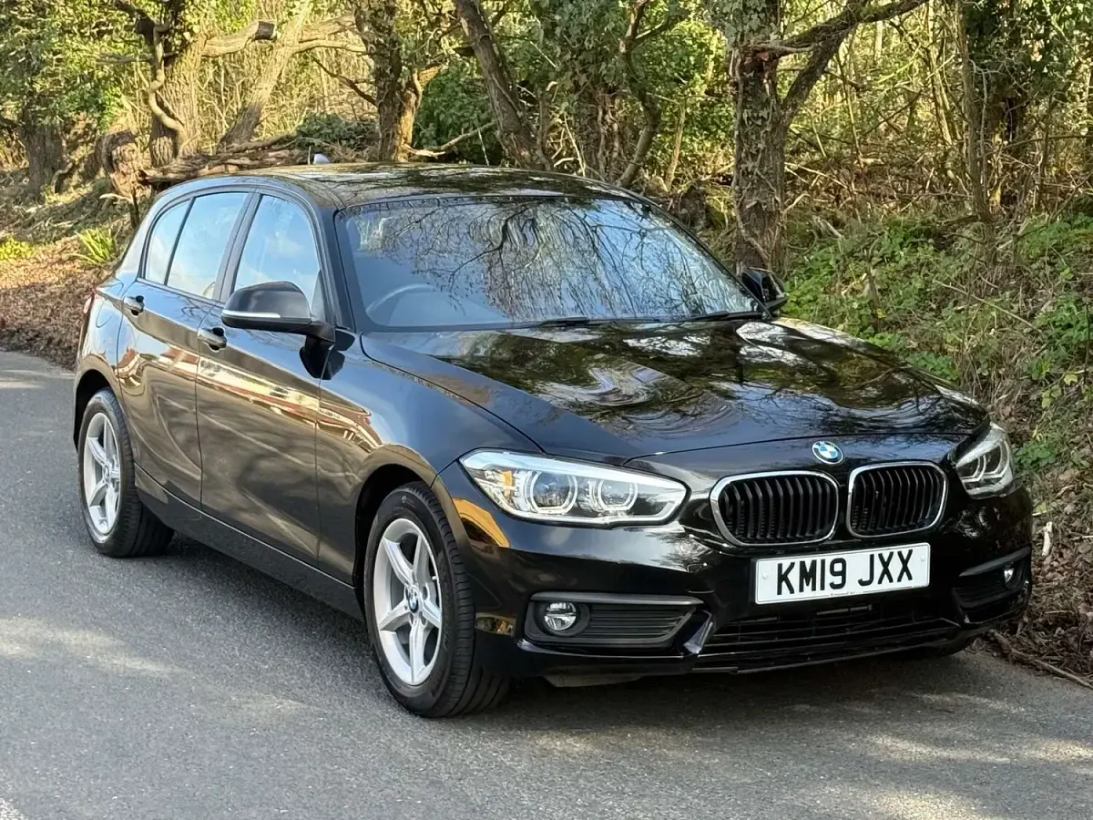 Used BMW 116 Comfort Edition 114 HP (83 kW) 2019 Black Hatchback