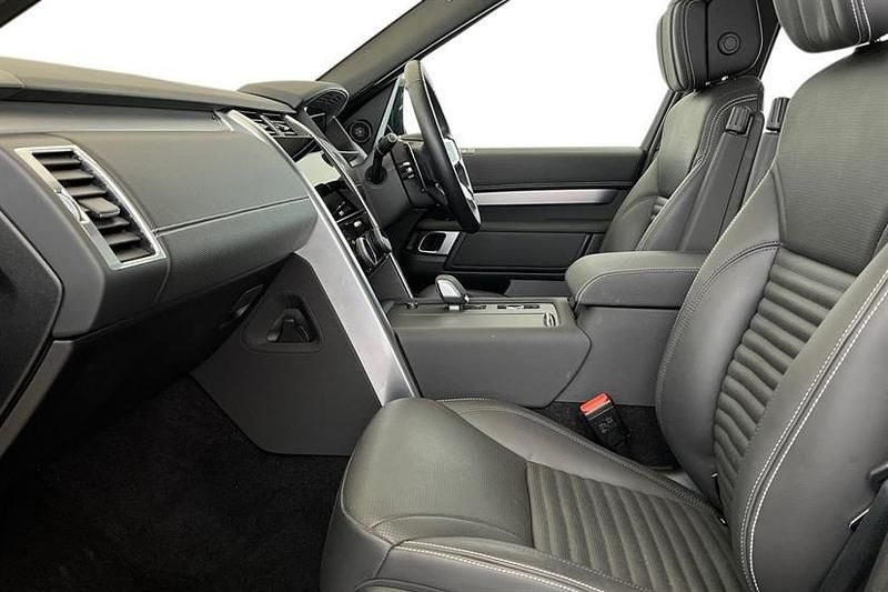 Used Land Rover Discovery 5 HSE Dynamic 350 HP (257 kW) 2024 Black SUV