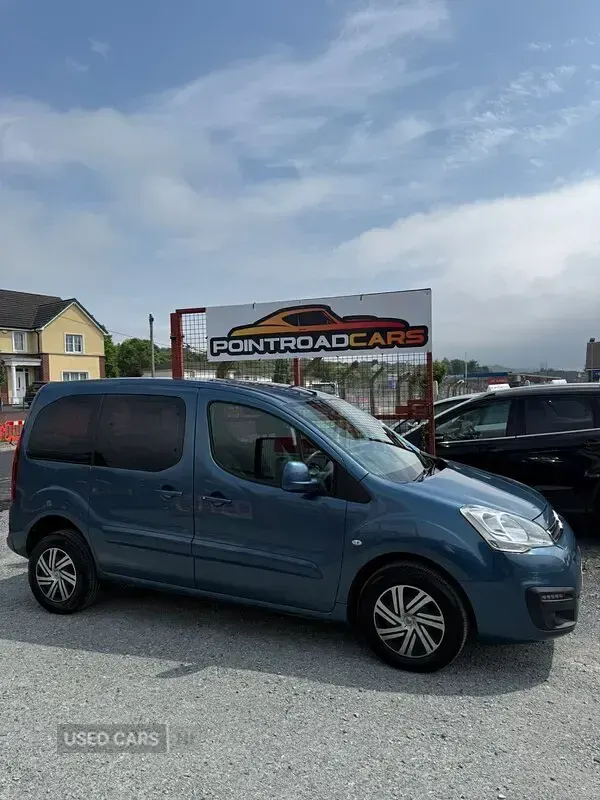 Used Citroën e-Berlingo Feel 100 HP (73 kW) 2017 Blue MPV