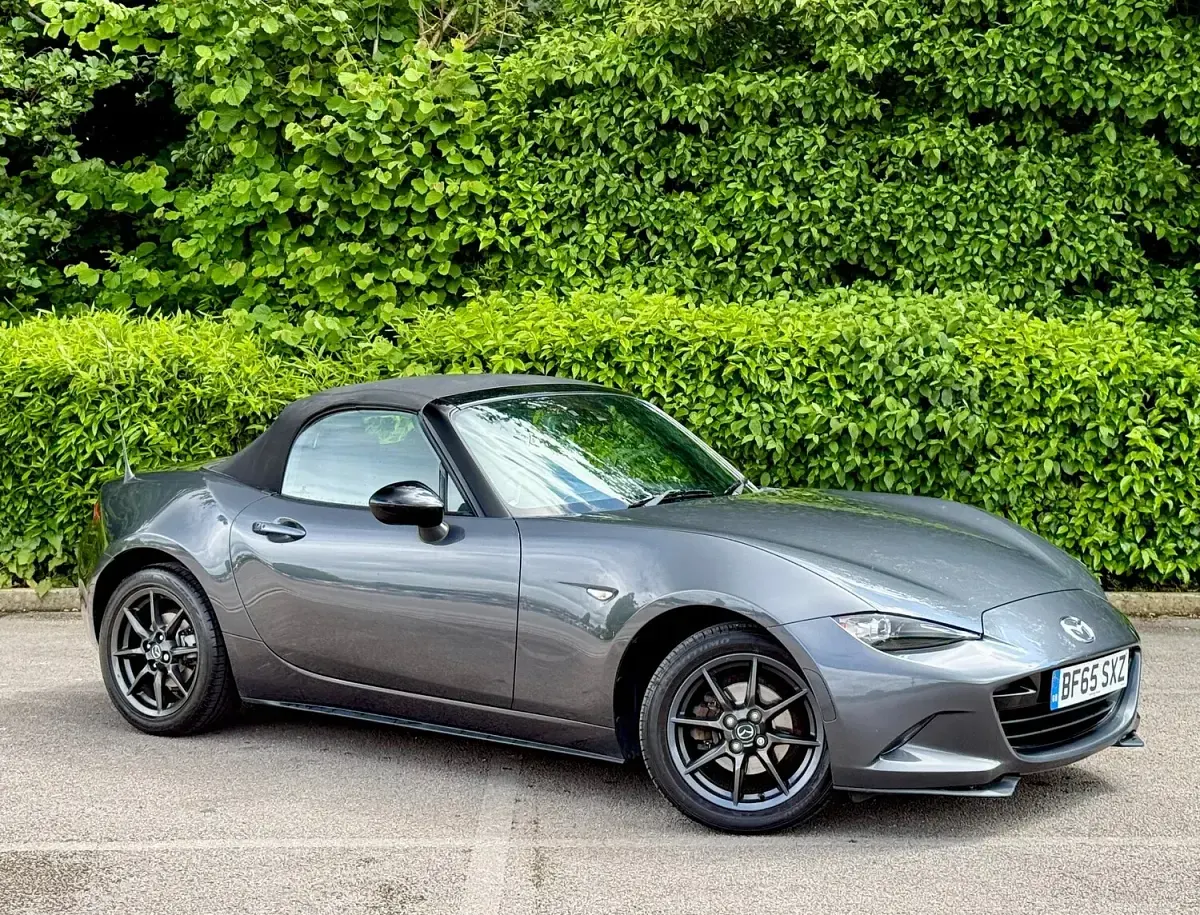 Used Mazda MX5 Inclusive 131 HP (96 kW) 2015 Grey Cabriolet