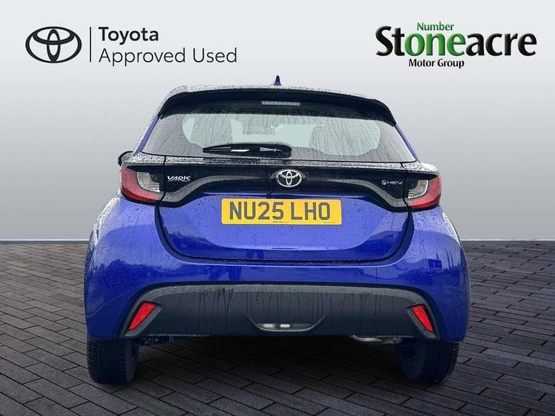 Used Toyota Yaris Hybrid 2025 Blue Hatchback