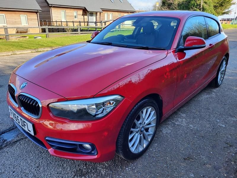 Used BMW 120 Sport Line 177 HP (130 kW) 2015 Red Hatchback