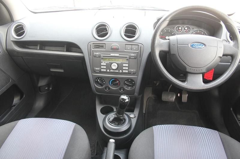 Image 2/4