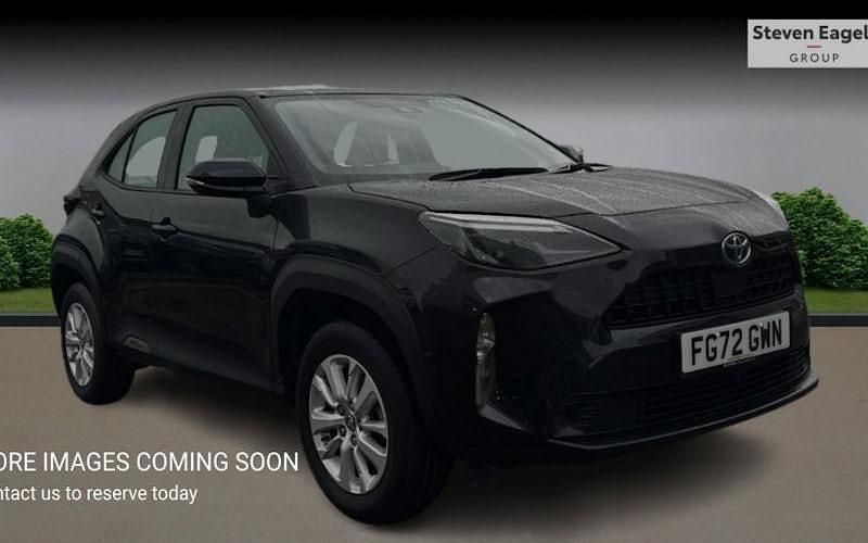 Used 2025 Toyota Yaris Hybrid Estate | £19,308 (Super price) - Image 1/4