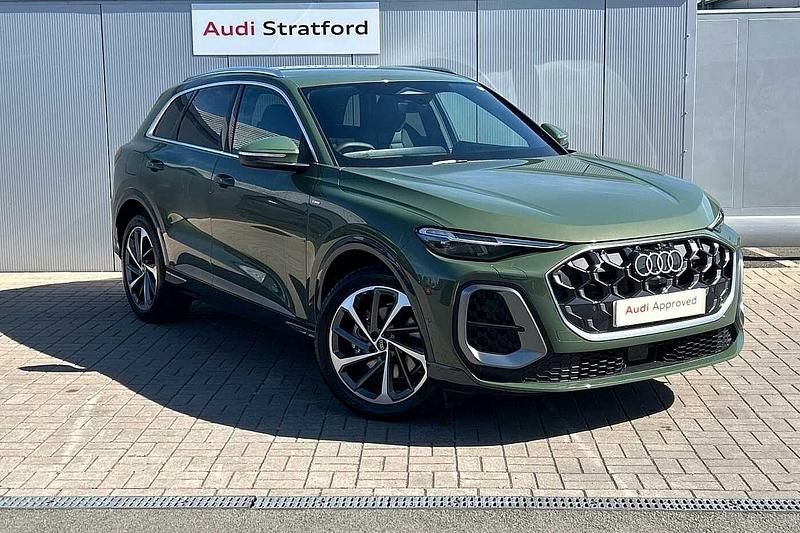 District green Used 2025 Audi Q5 S-Line SUV | £49,950 - Image 1/4