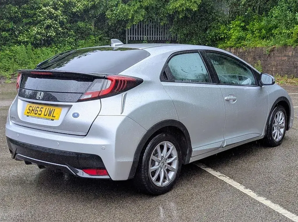 Used Honda Civic SE Plus 2015 Silver Hatchback