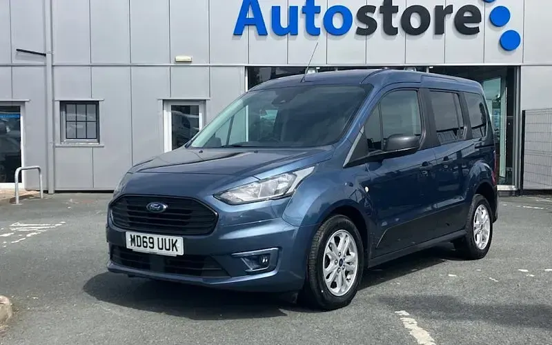 Used Ford Tourneo Zetec 120 HP (88 kW) 2021 Estate
