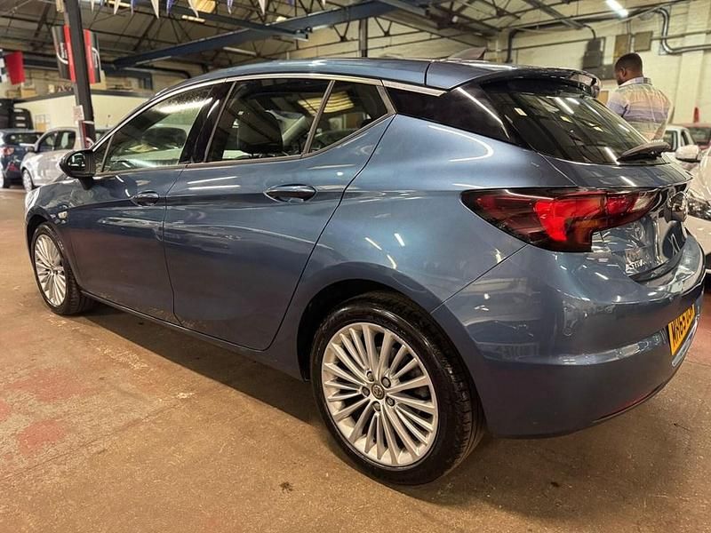 Used Vauxhall Astra Elite 2016 Blue Hatchback