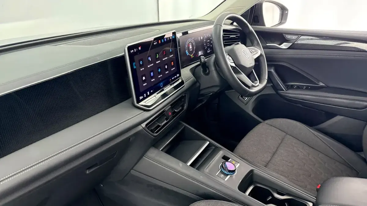 Usado VW Tiguan Match 130 HP (95 kW) 2024 Cinzento SUV