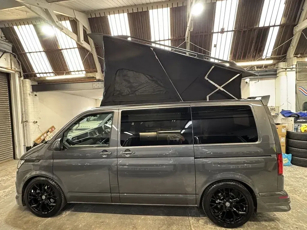 Used VW Transporter Highline 204 HP (150 kW) 2021 Grey Van