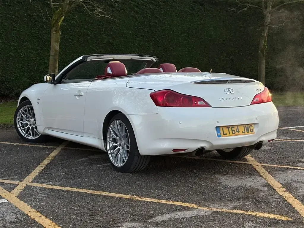 Used Infiniti Q60 Premium 335 HP (246 kW) 2014 White Cabriolet