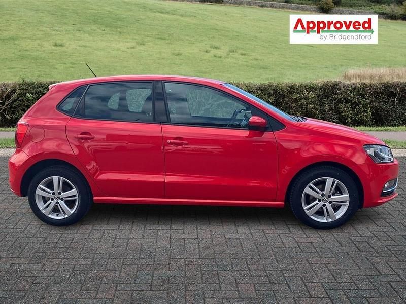 Used VW Polo Edition 90 HP (66 kW) 2017 Red Hatchback