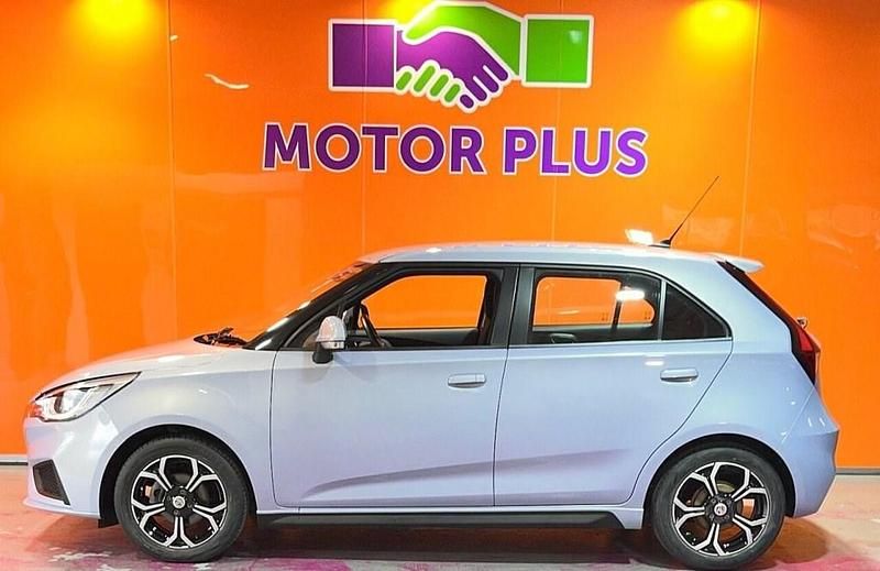 Begagnad MG MG3 Excite 106 HK (77 kW) 2023 Silver Halvkombi