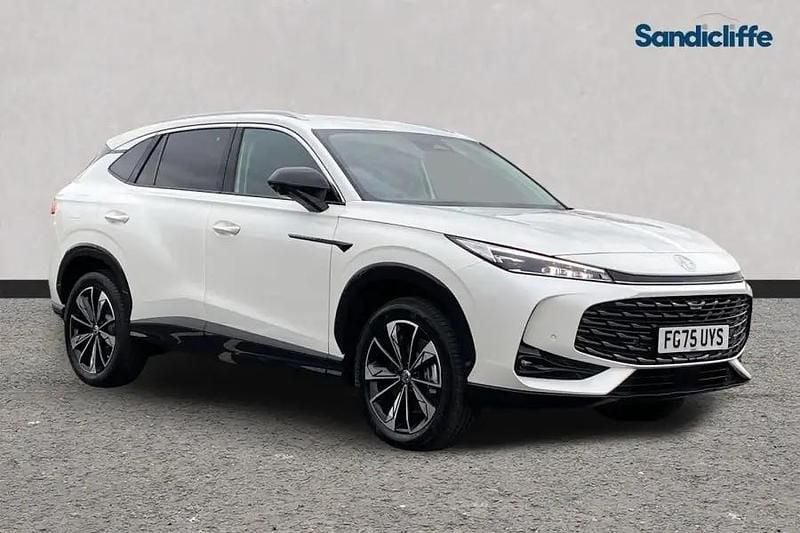 Solid white pearl New 2025 MG HS Trophy SUV | £25,915 (A bit pricey) - Image 1/4