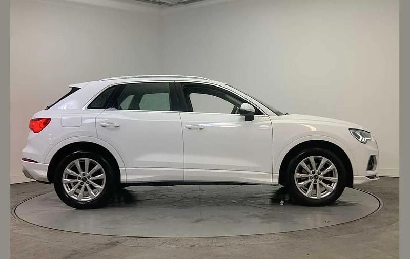 Used Audi Q3 Sport 147 HP (108 kW) 2022 White SUV