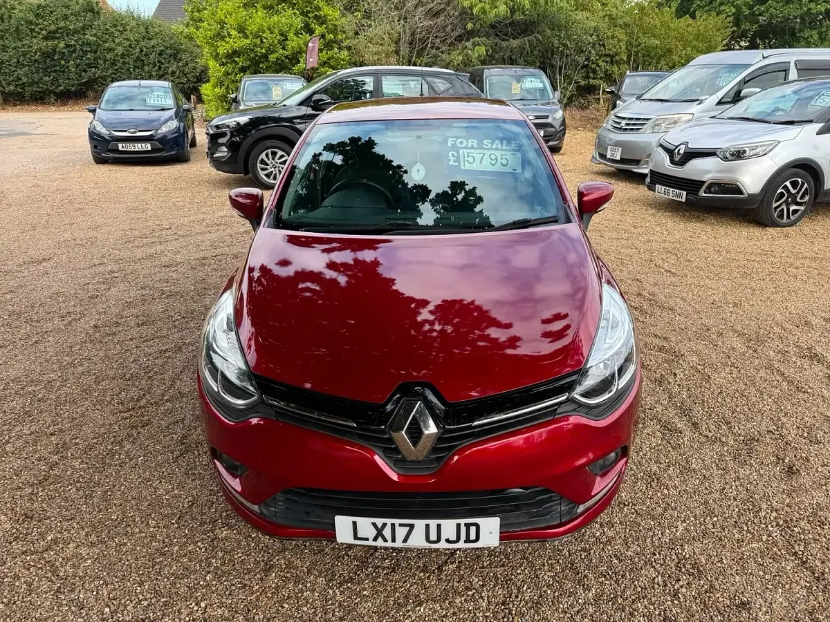 Used Renault Clio Dynamique 2017 Red Hatchback