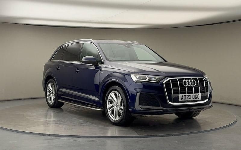 Navarra blue metallic/navarra blue metallic Used 2023 Audi Q7 S-Line SUV | £39,700 (Good price) - Image 1/4
