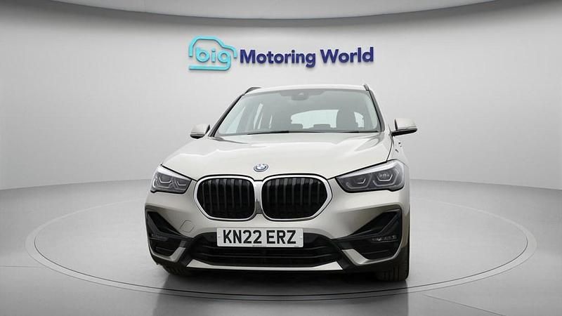 Used BMW X1 Sport Line 220 HP (161 kW) 2022 Silver SUV