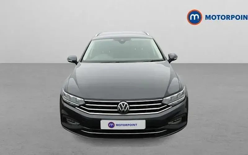 Used VW Passat SEL 150 HP (110 kW) 2023 Estate