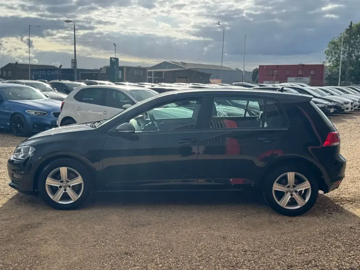 Used VW Golf VII Edition 125 HP (91 kW) 2017 Black Hatchback