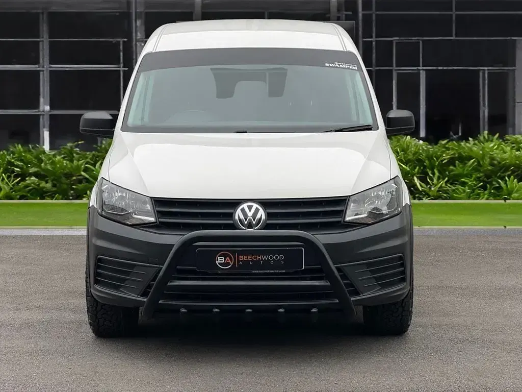 Used VW Caddy Maxi 122 HP (89 kW) 2020 White MPV