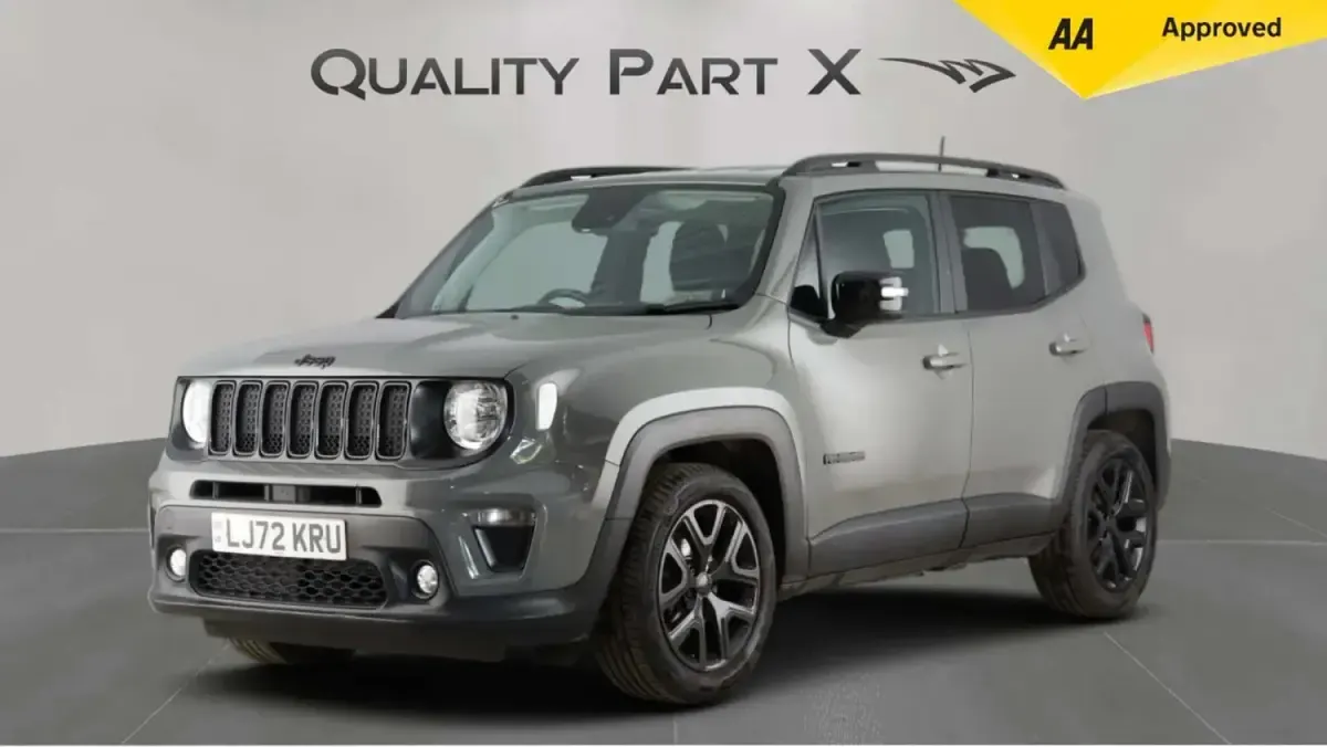 Usado Jeep Renegade Night Eagle 120 CV (88 kW) 2022 Gris SUV